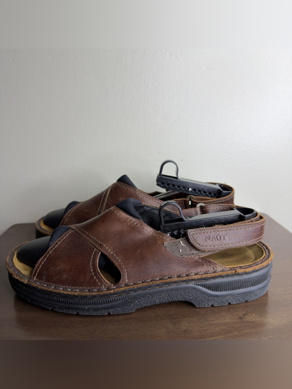 Naot Brown Leather Sandals Sz 44 Mens